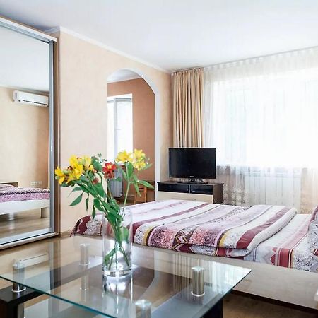 Apartment In Zaporozhye. Antica Zaporizhia Dış mekan fotoğraf